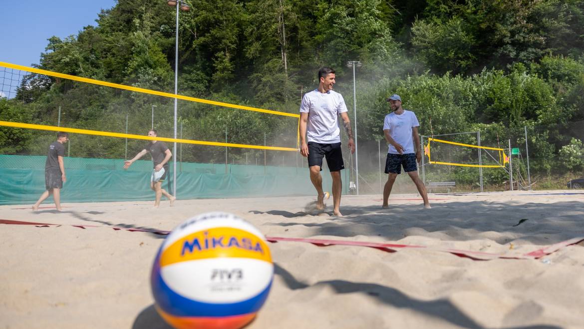 Pod Skalco, na mivko!